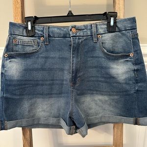 No Boundaries Stretch Denim Cuffed Jean Shorts